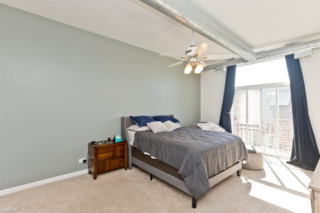 Photo - 3 br, 2 bath Condo - 2356 N Elston Ct