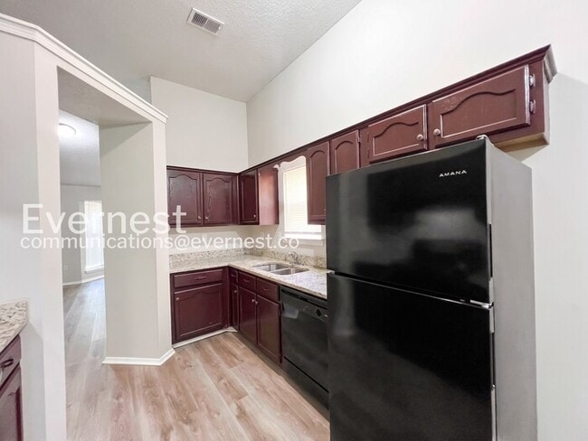 Photo - 7594 Iris Dr