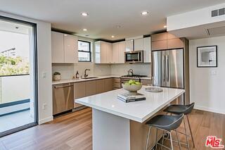 Photo - 328 N Maple Dr