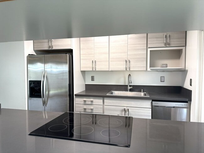 Photo - Koko Isle Circle - Renovated 3 bedroom, 2.5 bath townhome with carport