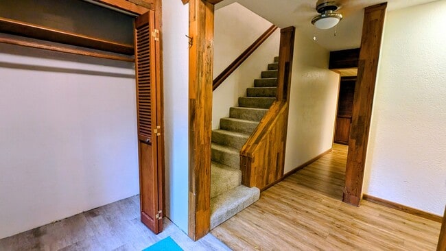 Photo - 1140 Lake Dr