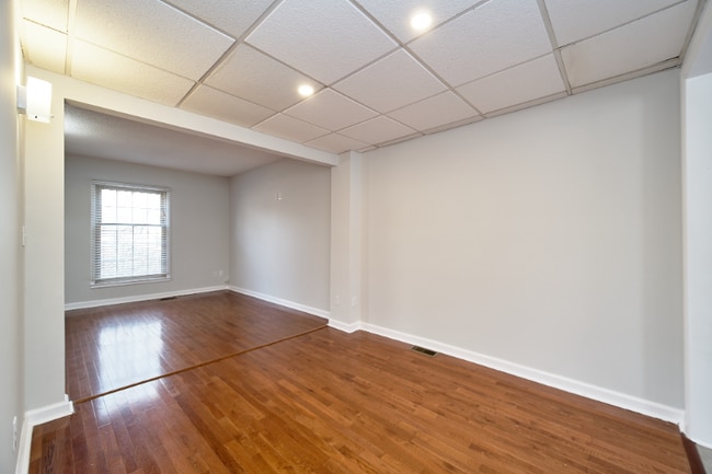 Photo - 3221 Regents Park Ln