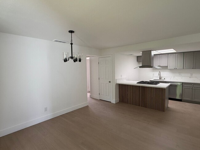 Photo - 401-403 Elizabeth Way Unit 401 Elizabeth Way