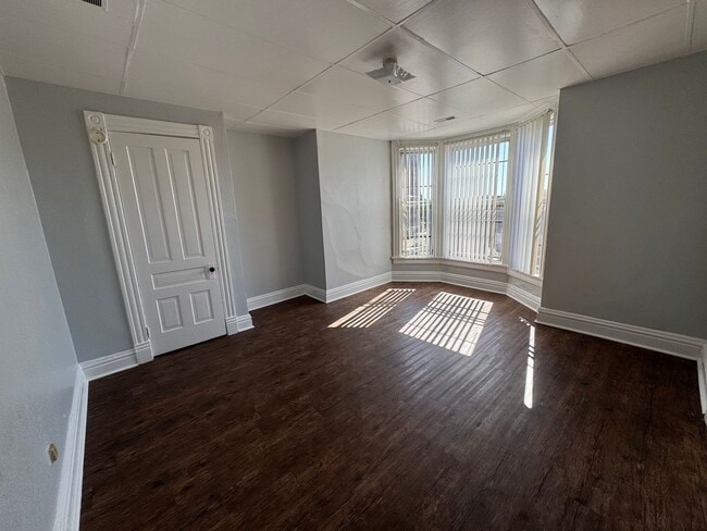 Photo - Small Affordable Downtown Davenport Studio Unit Apt #7