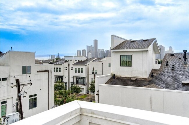 Building Photo - 2207 Colorado St Rental