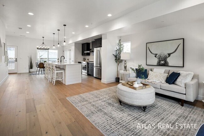 Photo - 4505 Tabor St