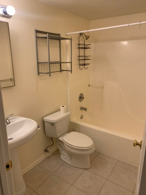 Photo - 6410 Phinney Ave N Unidad Studio B