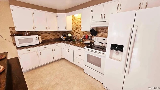 Photo - 19 Bielak Rd Unit Right