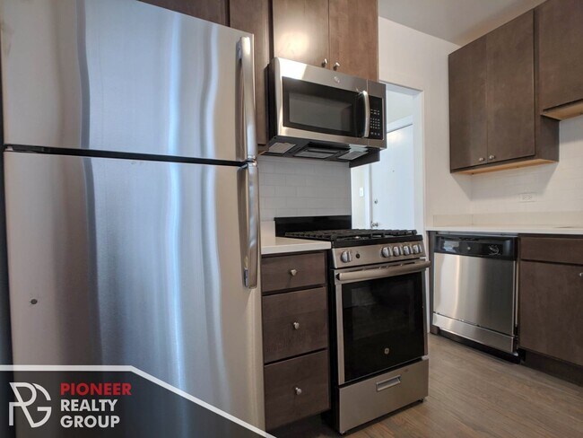 Photo - 2645 N Spaulding Ave Unidad 3E