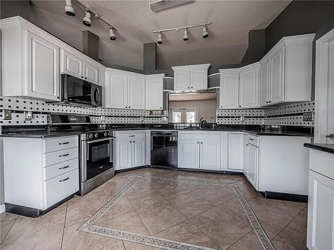 Photo - 8033 Apple Blossom Dr
