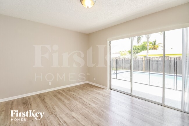 Photo - 7701 SW 7th Ct