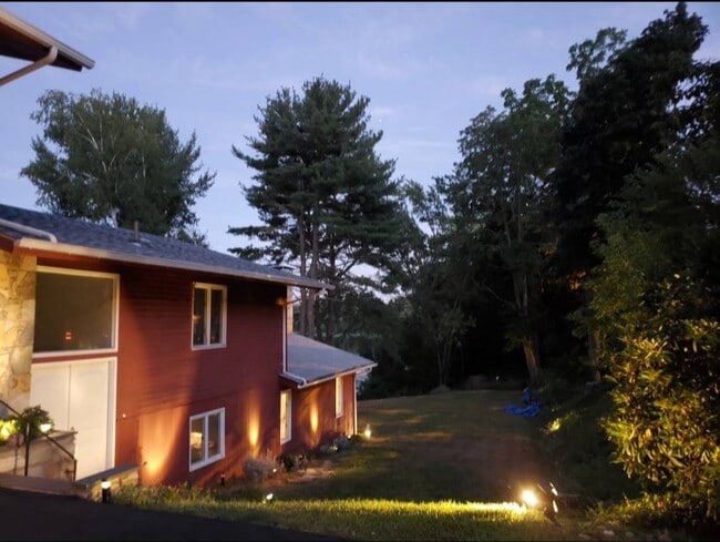 Photo - 1082 Greenwich Ave Unidad Suite #1