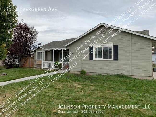 Photo - 3522 Evergreen Ave