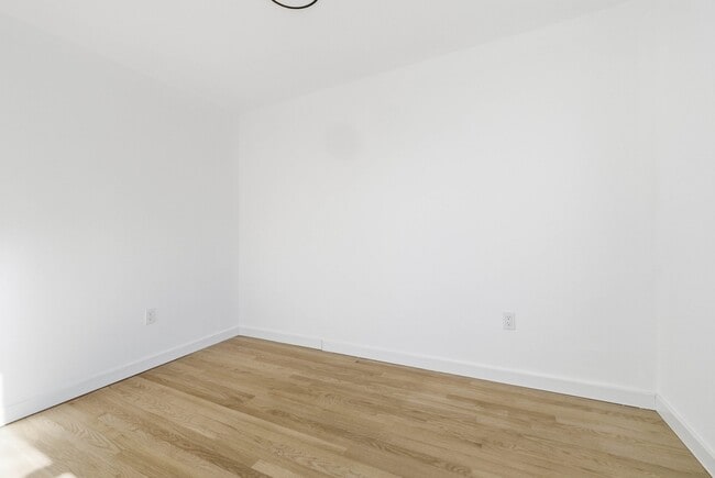 Photo - 159 Connecticut Ave Unit 2nd Floor