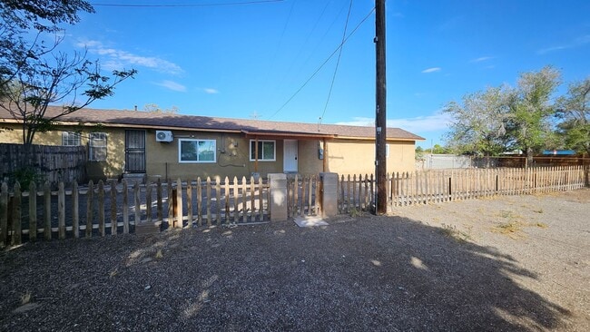 Building Photo - 1721-1729 Del Sur Drive SW Unit 1729-B