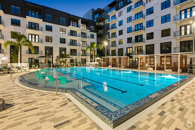 Building Photo - The CenterPointe Rental
