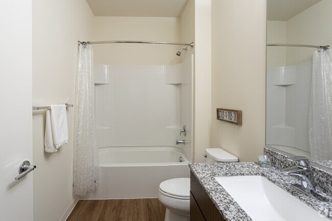 4BR, 4BA - 313 SF - Terrapin Row