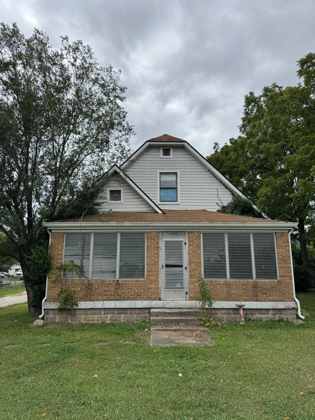 Building Photo - 1420 S Lynhurst Dr Rental