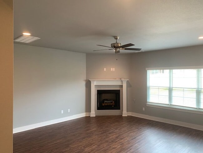 Photo - 2658 Cassidy Ave