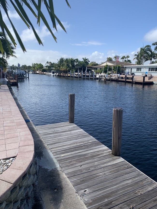 Photo - 381 SE 16th Ave