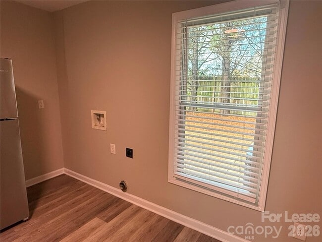 Photo - 312 W Catawba Ave