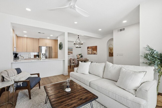 Building Photo - First-Floor 2-Bedroom Condo | The Racquet Club – Scottsdale Unit 1350