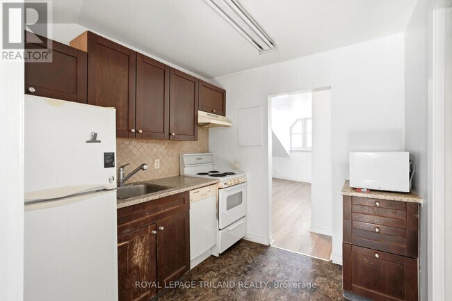 Photo - 525 Richmond St Unit 2
