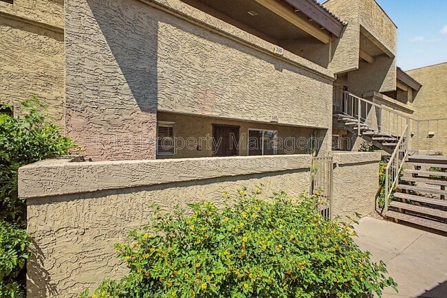 Photo - 4050 E Cactus Rd Unit 105