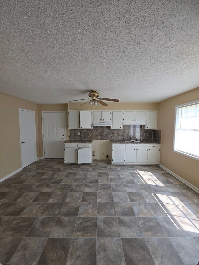 1113 Ave 4 NE