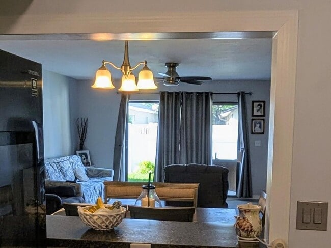 Photo - 715 SE 47th St