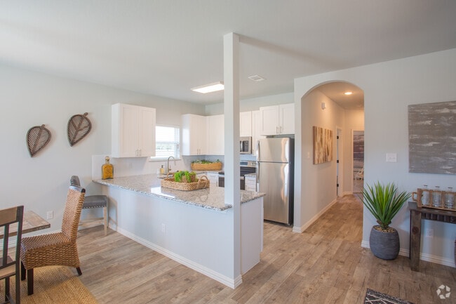 3HAB, 2BA - 1266SF