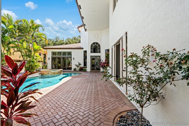 Photo - 17550 Circle Pond Ct