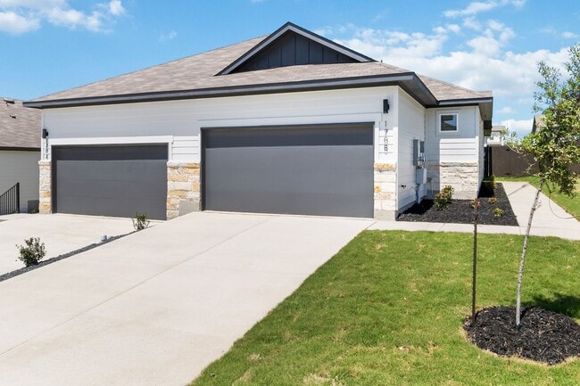 Building Photo - Brand New 3-Bedroom Unit with Open Floor Plan & Private Yard in Buda