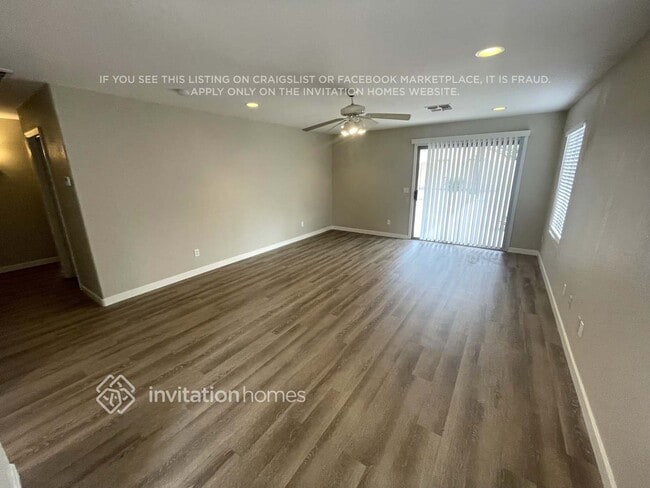 Photo - 2423 S 82nd Ln