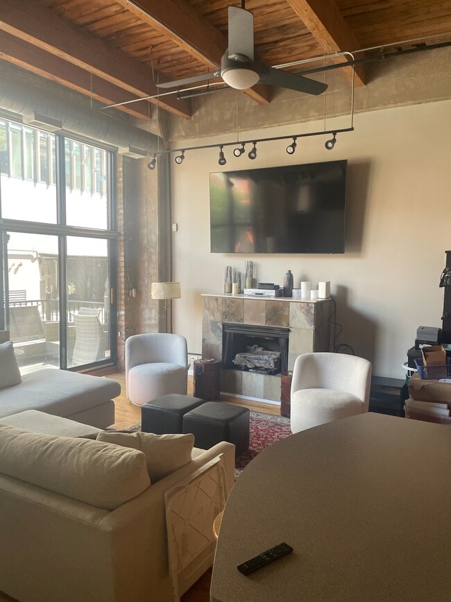 Photo - 215 N Aberdeen St Unit 207B