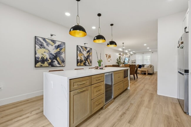 Photo - 2604 4th St NE