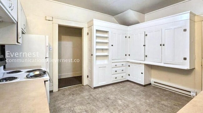 Photo - 4 Bed, 2 Bath Home with Fenced Yard / Vouchers Accepted