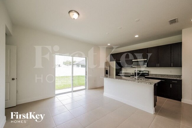 Photo - 318 W Aster Ct