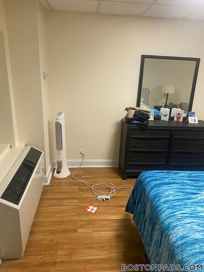 62 Boylston St Unit M18