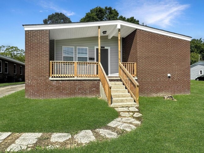 Building Photo - 501 Saunders Pl Rental