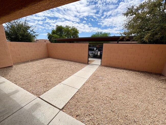 Photo - 8940 W Olive Ave