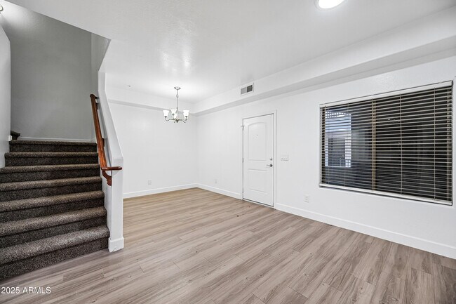 Photo - 4608 W Maryland Ave Unit 1172