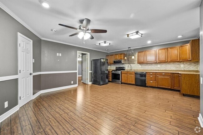 Building Photo - 7648 Broadview Dr Unit 102 Rental