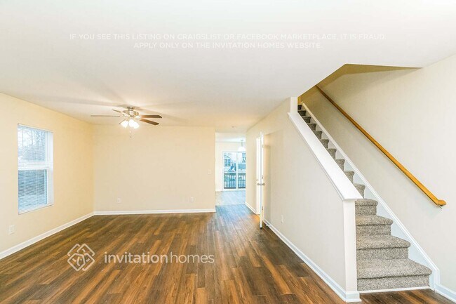 Photo - 120 Woodcreek Ln