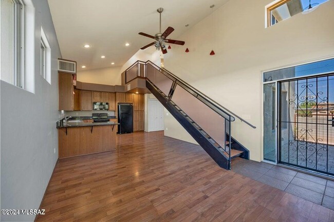Photo - 1231 E Linden St
