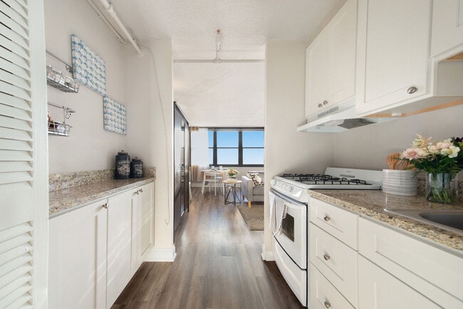 Studio Kitchen