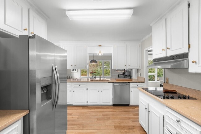 Building Photo - 106 Benson Dr