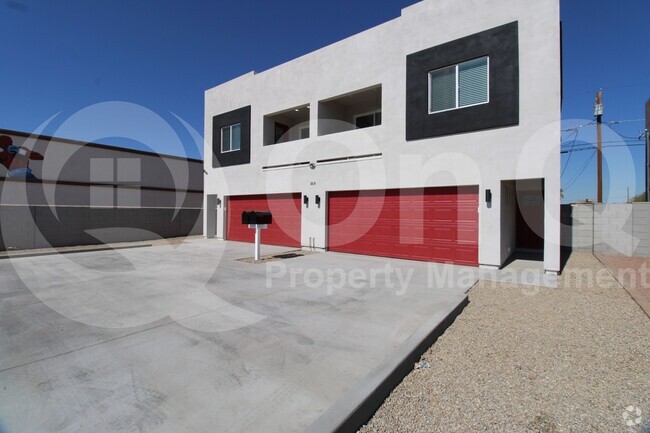 Building Photo - 2516 E Broadway Rd Rental