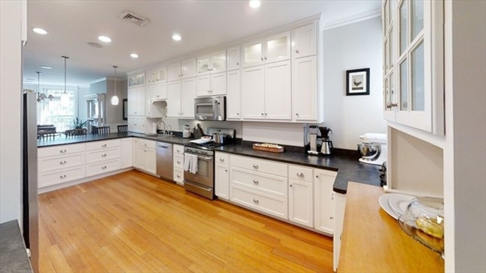 Awesome four bedroom in Brookline - Awesome four bedroom in Brookline Rental