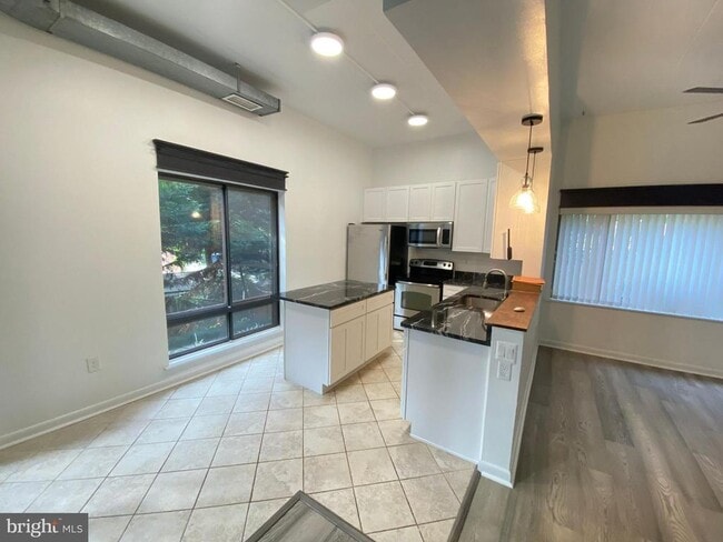 Photo - 124 Roberts Ln Unit 101